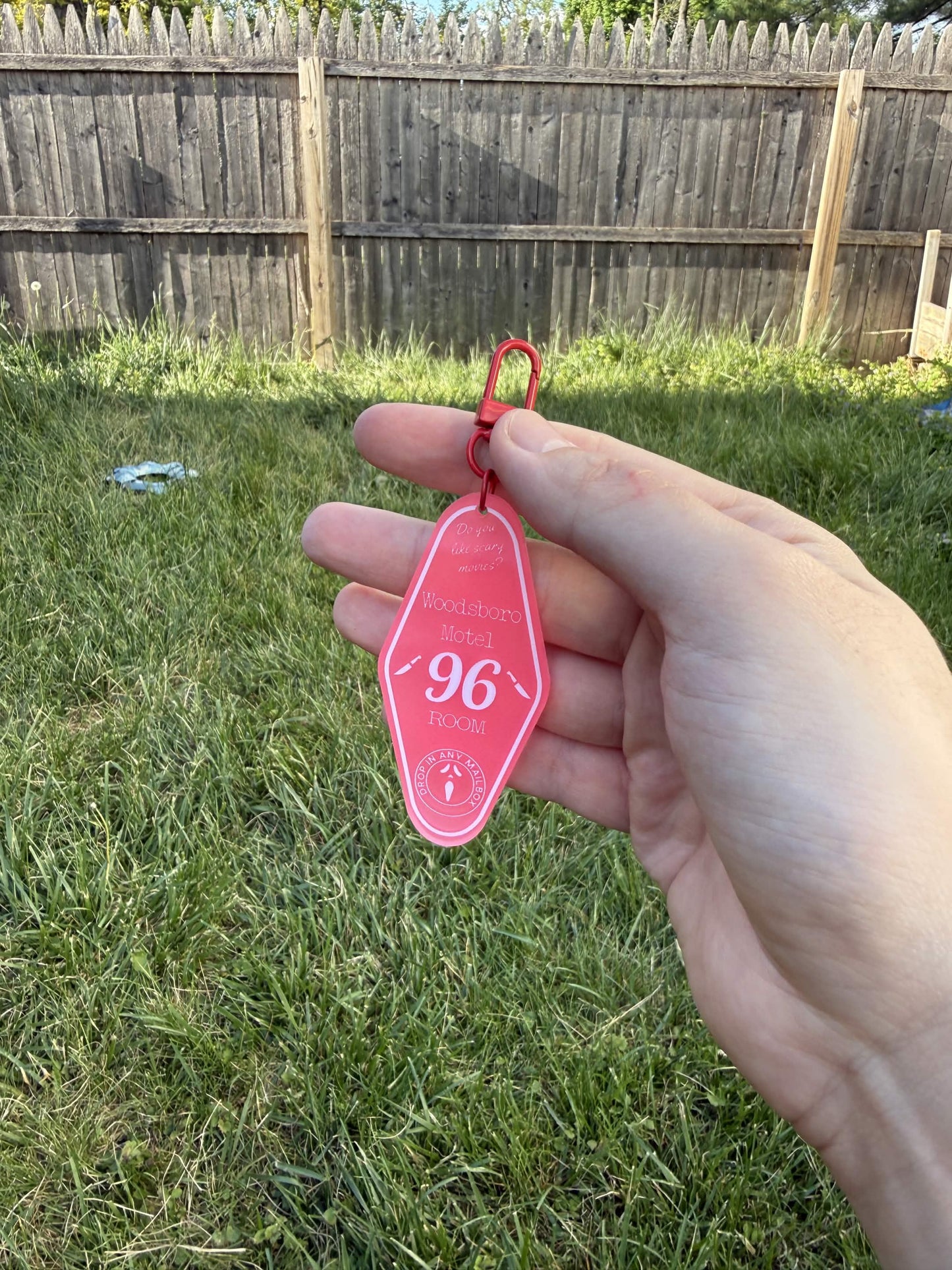 Woodsboro Motel Keychain